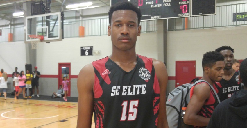 Malik William shows massive passing abilities while Tyler Polley and Dwight Wilson produces to end the evening from day one at the Live Summer Festival.
