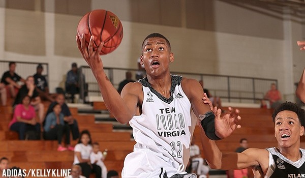 Javin DeLaurier sets two official visits to Notre Dame and Texas.